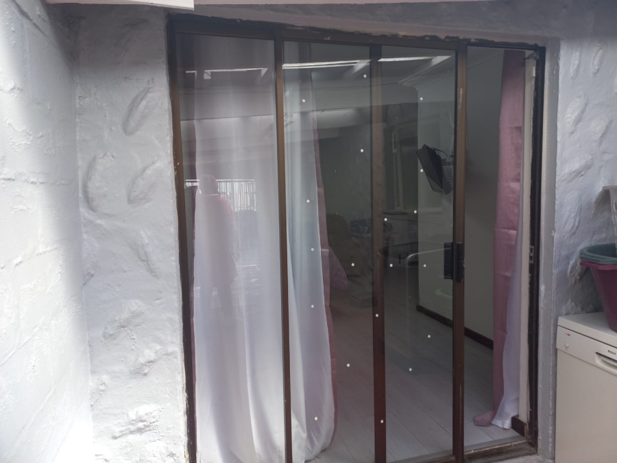 4 Bedroom Property for Sale in Lentegeur Western Cape